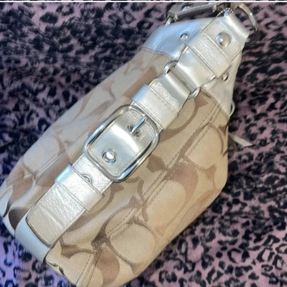 Coach Signature Pattern Bag - Picture 3 of 6